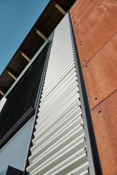 Neue Welle im Wohnungsbau mit Stahlprofilen, Nylanndamm in 24980 Schafflund